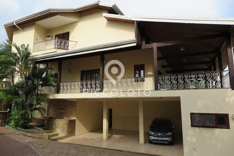 Sobrado à venda em Campinas, Jardim Madalena, com 4 suítes, com 1060 m², Condomínio Bougainville
