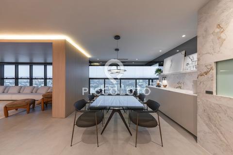 Apartamento à venda em Campinas, Cambuí, com 3 suítes, com 240 m², Maya