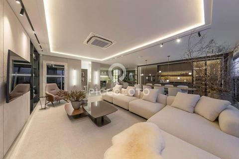 Apartamento à venda em Campinas, Cambuí, com 3 suítes, com 222 m², Prestige