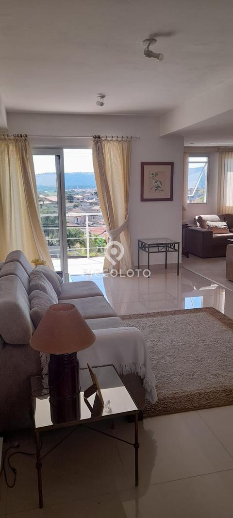 Sobrado à venda em Valinhos, Condomínio Residencial Terras do Oriente, com 3 quartos, com 235 m²