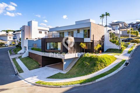 Sobrado à venda em Valinhos, Chácaras Silvania, com 3 suítes, com 310 m², Tabapuã