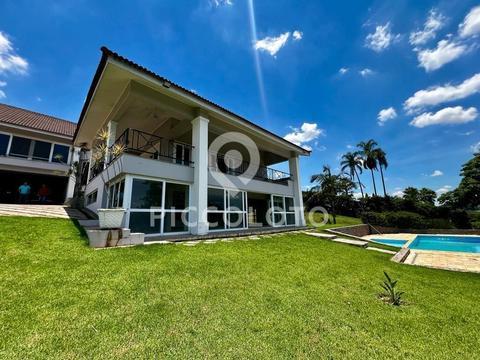 Sobrado para alugar em Valinhos, Dois Córregos, com 4 suítes, com 800 m², Village Sans Souci