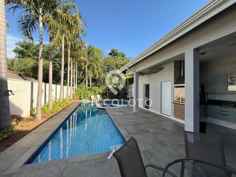 Sobrado à venda em Valinhos, Nações, com 3 suítes, com 408.76 m², Residencial Zurich Dorf